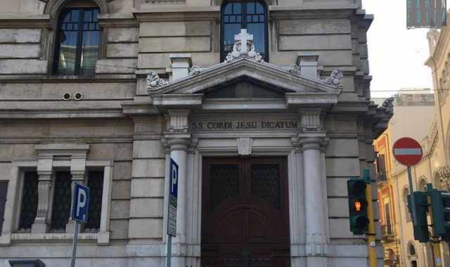 Bari, la chiesa del Sacro Cuore: incastonata e abbandonata in un antico palazzo